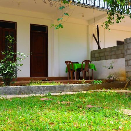 Deshani Holiday Inn Dambulla Ngoại thất bức ảnh