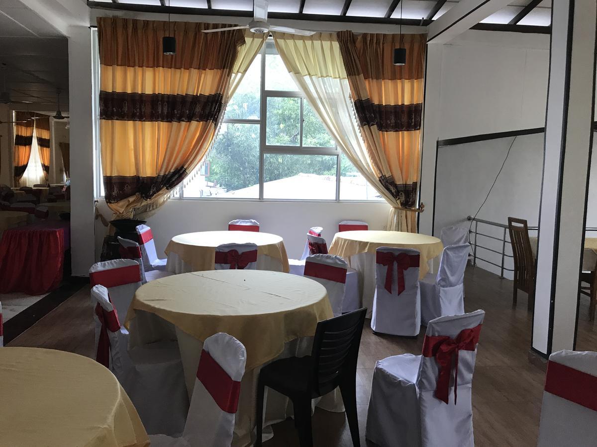 Deshani Holiday Inn Dambulla Ngoại thất bức ảnh