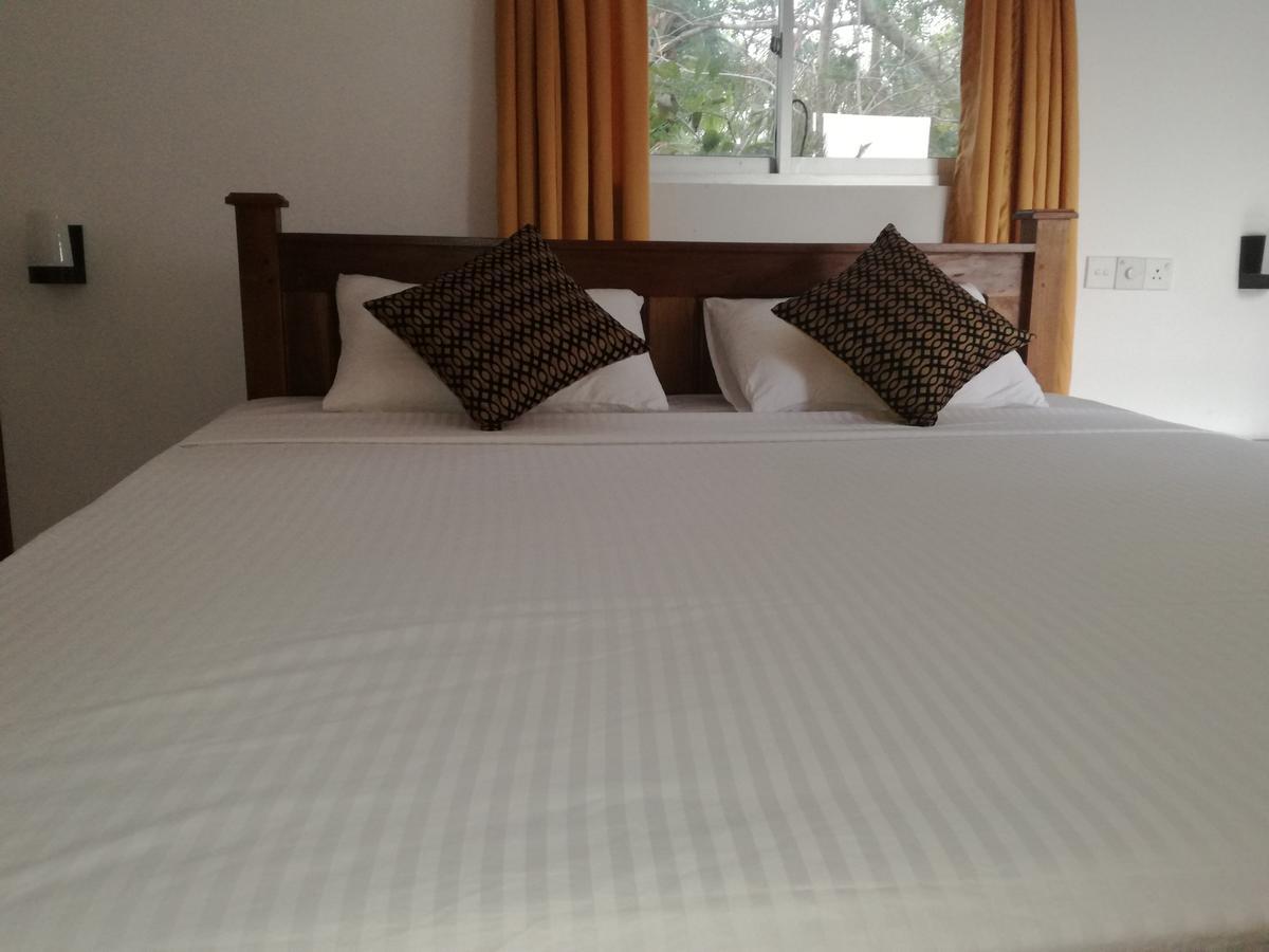 Deshani Holiday Inn Dambulla Ngoại thất bức ảnh