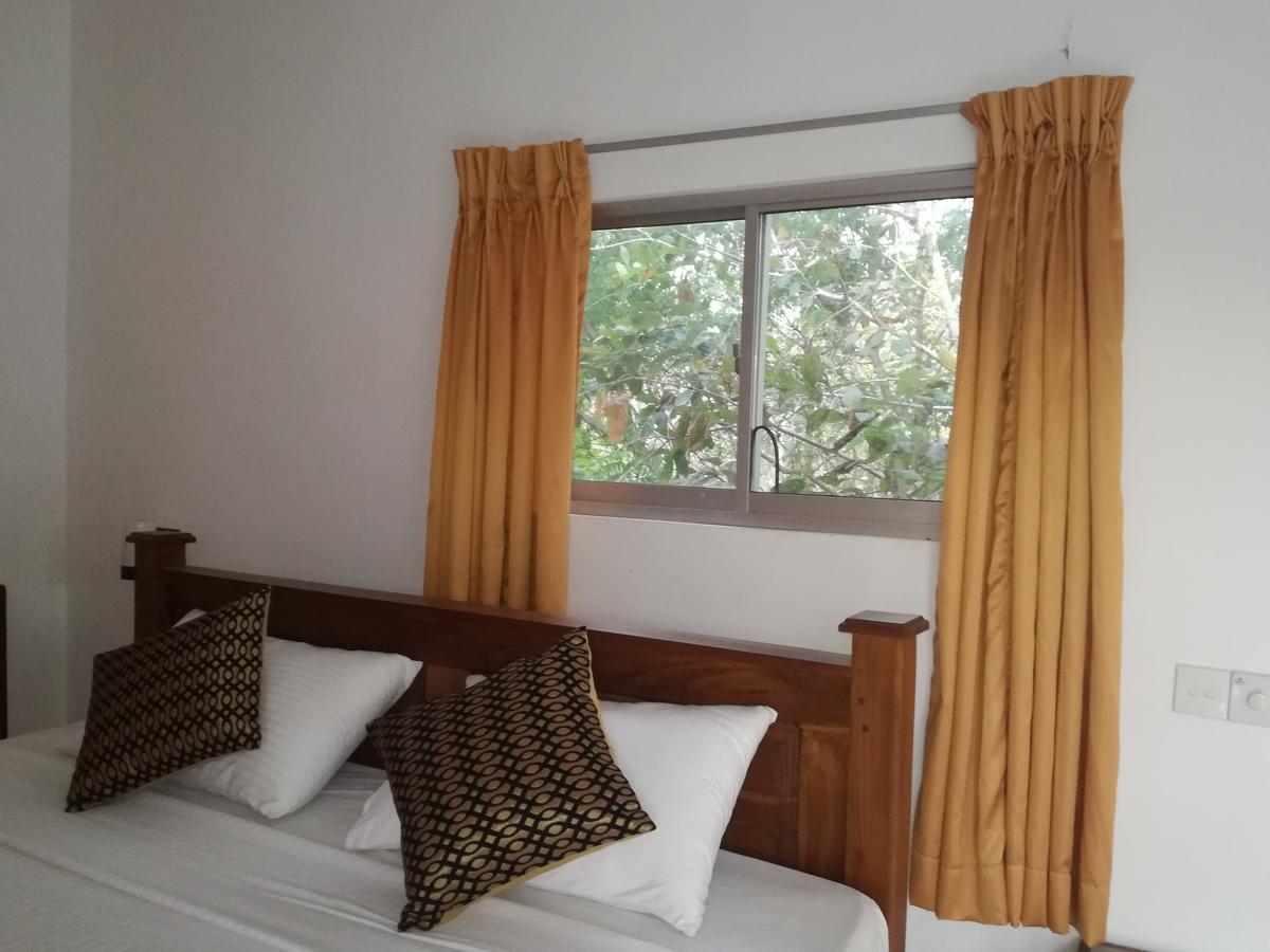 Deshani Holiday Inn Dambulla Ngoại thất bức ảnh