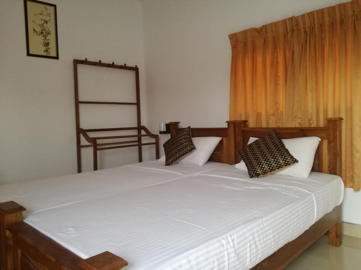 Deshani Holiday Inn Dambulla Ngoại thất bức ảnh