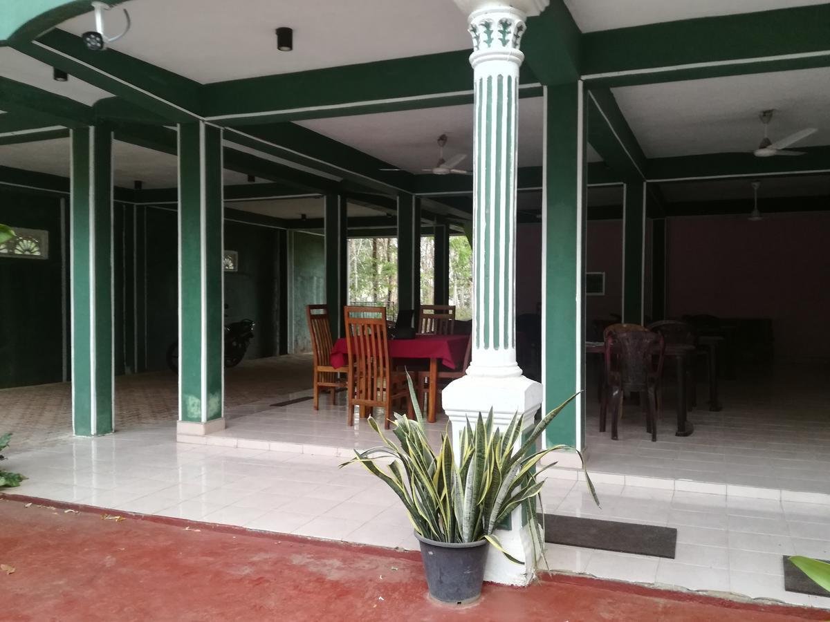 Deshani Holiday Inn Dambulla Ngoại thất bức ảnh