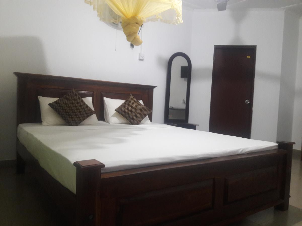 Deshani Holiday Inn Dambulla Ngoại thất bức ảnh