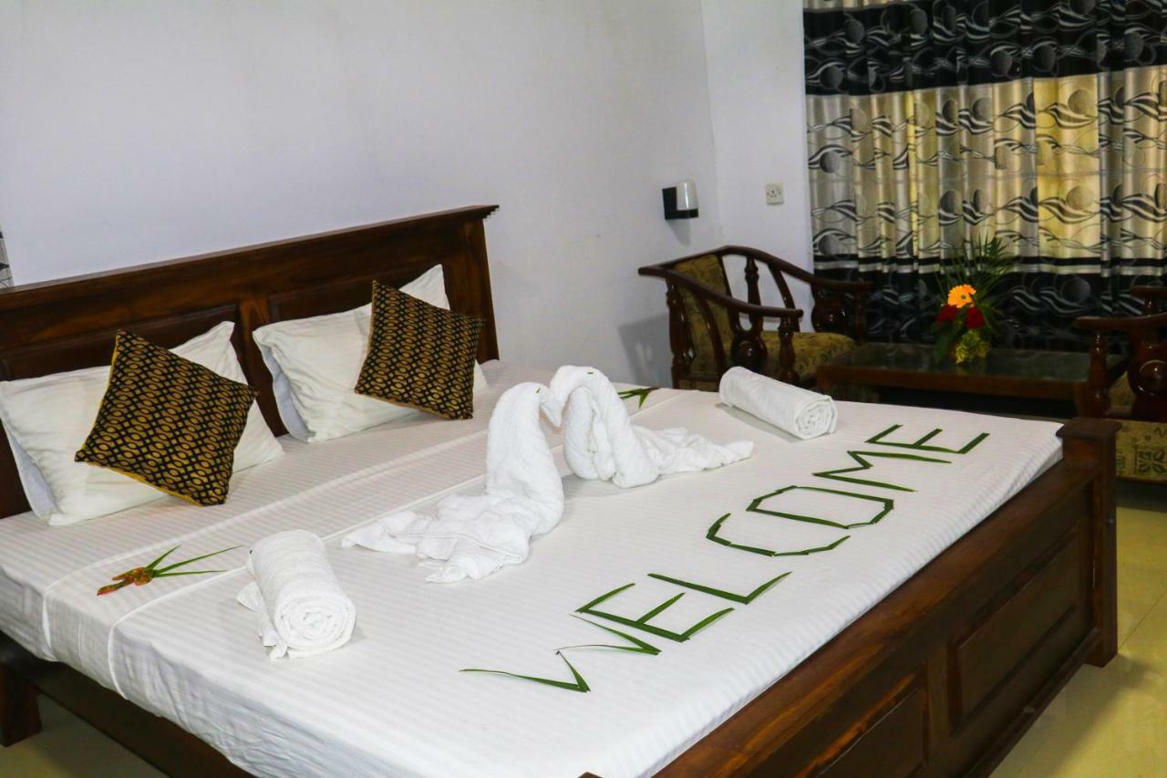 Deshani Holiday Inn Dambulla Ngoại thất bức ảnh