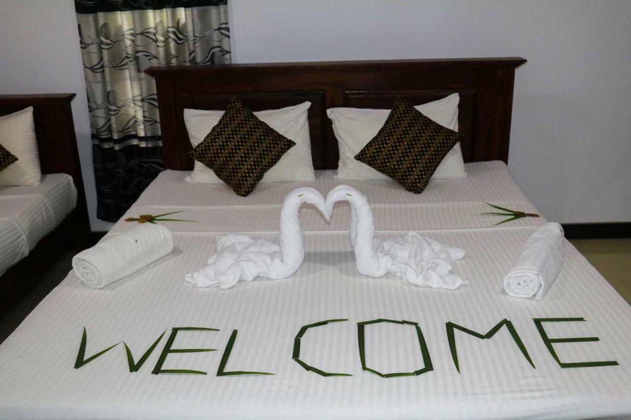 Deshani Holiday Inn Dambulla Ngoại thất bức ảnh