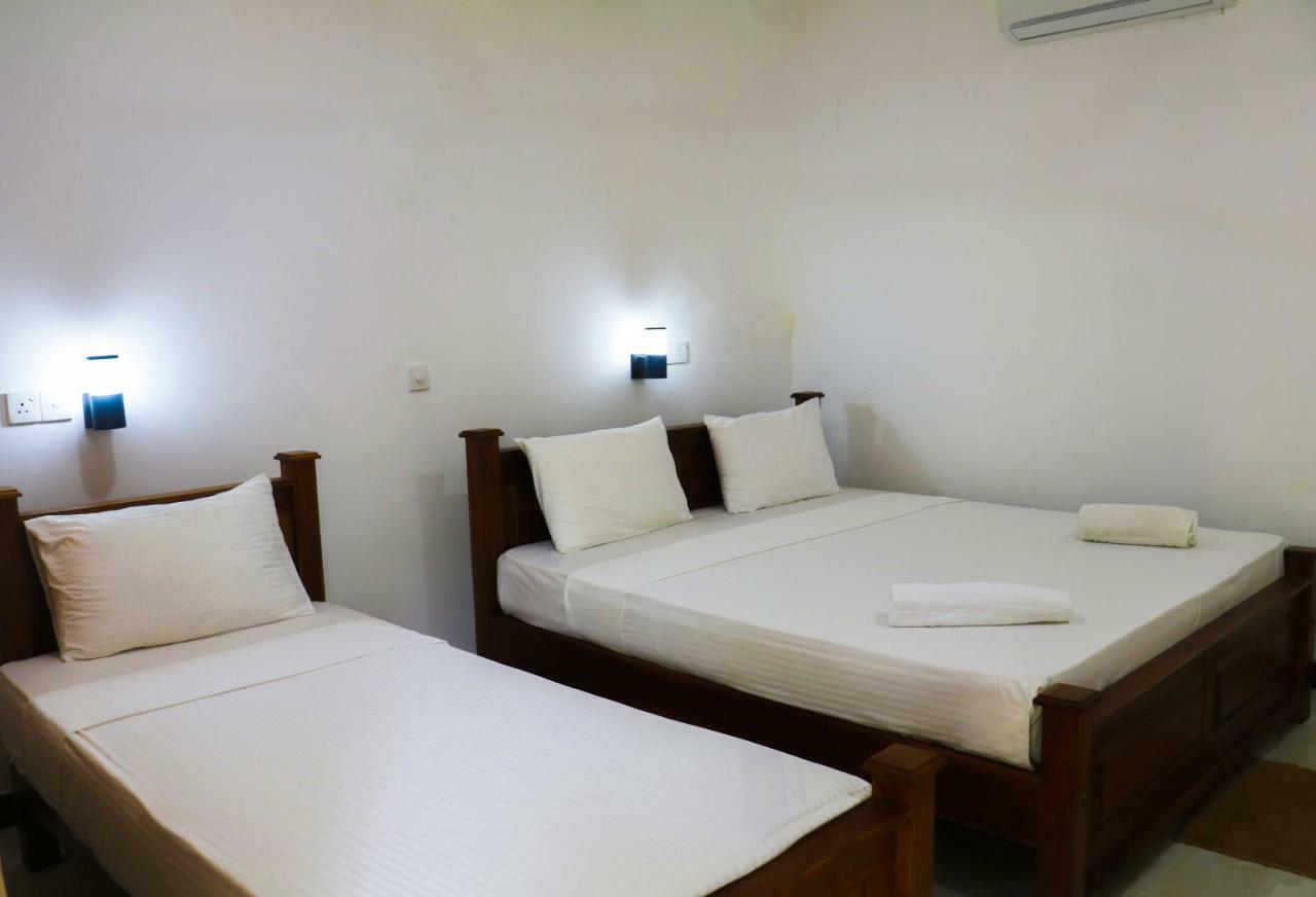 Deshani Holiday Inn Dambulla Ngoại thất bức ảnh