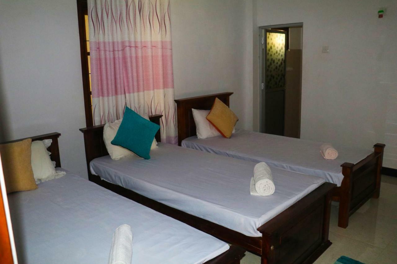 Deshani Holiday Inn Dambulla Ngoại thất bức ảnh