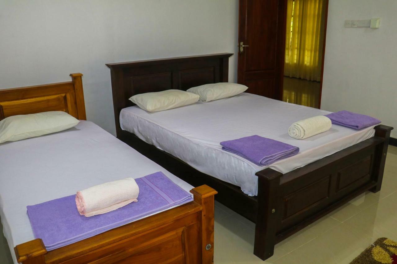 Deshani Holiday Inn Dambulla Ngoại thất bức ảnh