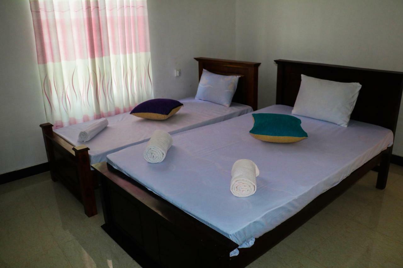 Deshani Holiday Inn Dambulla Ngoại thất bức ảnh