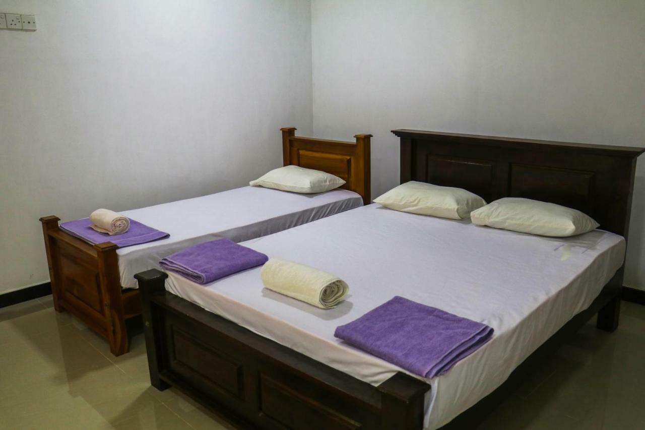 Deshani Holiday Inn Dambulla Ngoại thất bức ảnh