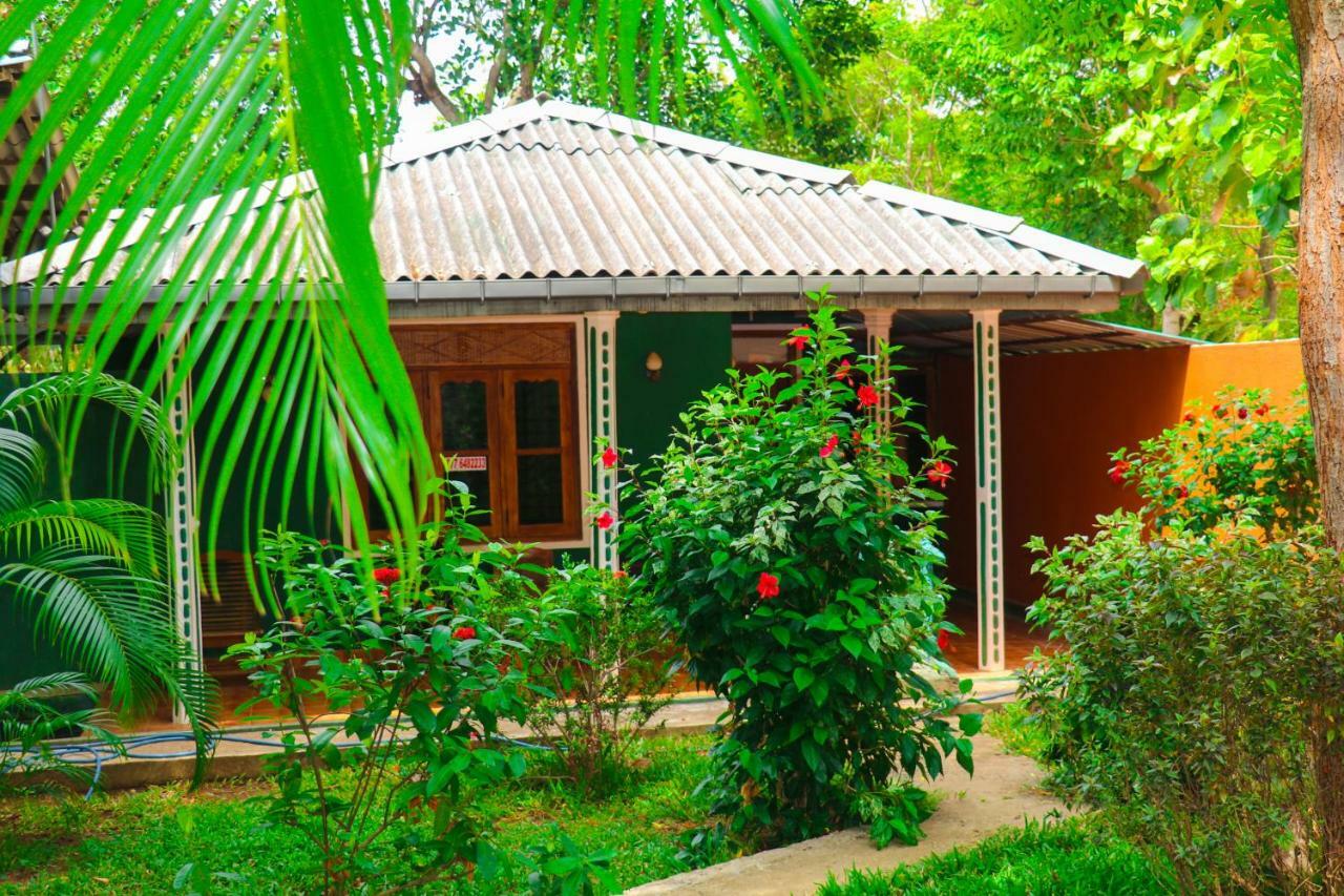 Deshani Holiday Inn Dambulla Ngoại thất bức ảnh