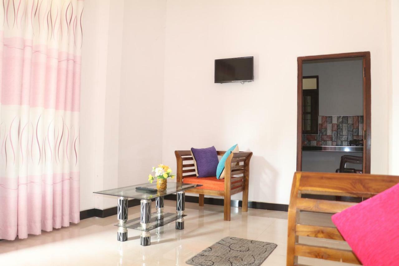 Deshani Holiday Inn Dambulla Ngoại thất bức ảnh